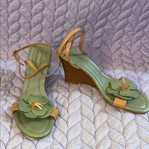 Fioni Flower Wedges